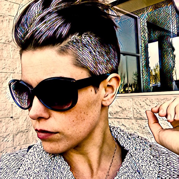 Meet your Posher, Annie - Picture 5 of 8